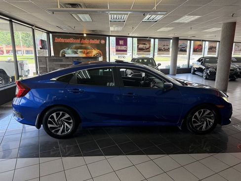Used 2017 Honda Civic EX image 5