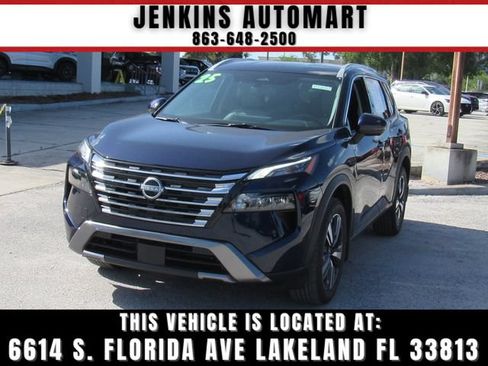 Certified 2025 Nissan Rogue SL FWD image 1