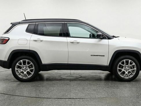 Used 2025 Jeep Compass Limited AWD/4WD image 11