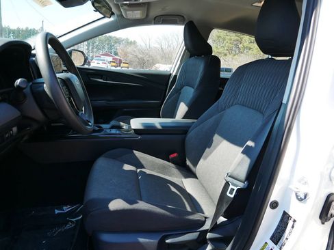 Used 2025 Toyota Camry LE image 14