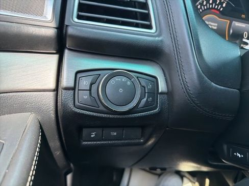 Used 2017 Ford Explorer Platinum AWD/4WD image 42