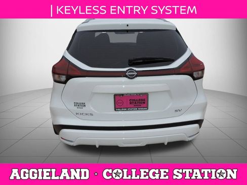 Used 2024 Nissan Kicks SV FWD image 5