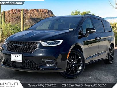 Used 2026 Chrysler Pacifica Limited w/ S Appearance Package