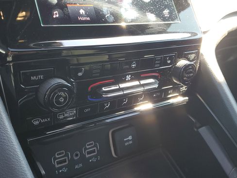 Used 2024 Jeep Grand Cherokee L Altitude image 26