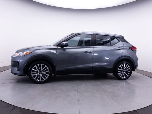 Used 2021 Nissan Kicks SV FWD image 34