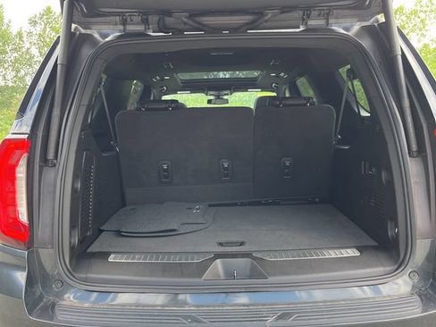 Used 2022 GMC Yukon XL Denali AWD/4WD image 14