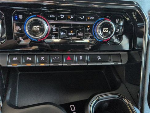 Used 2024 GMC Sierra 1500 AT4 w/ Technology Package image 28