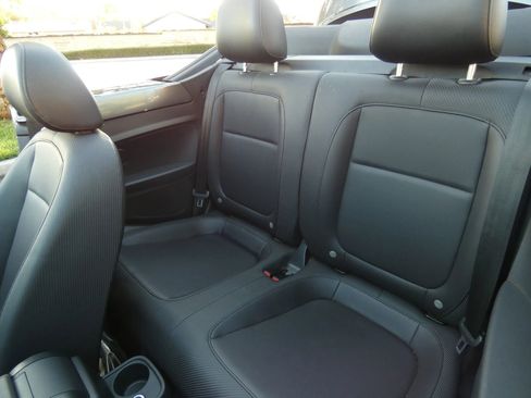 Used 2018 Volkswagen Beetle 2.0T S image 36