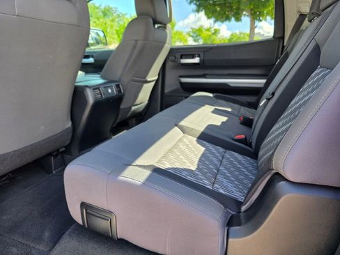 Used 2019 Toyota Tundra SR5 w/ SR5 Upgrade Package AWD/4WD image 31