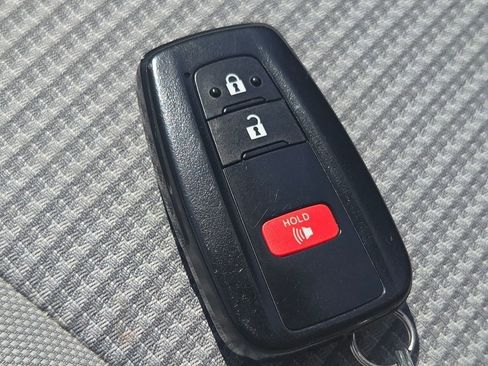 Used 2023 Toyota Highlander L FWD image 34