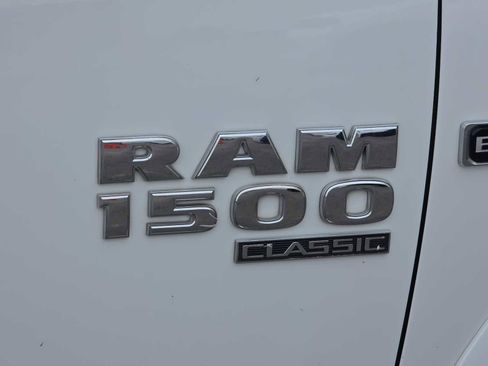 Used 2019 RAM 1500 Laramie w/ Convenience Group image 11