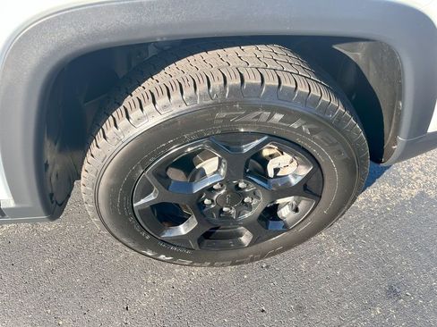 Used 2024 Jeep Compass Trailhawk w/ Trailhawk Convenience Group image 42