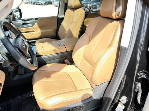 Used 2025 INFINITI QX80 Sensory AWD/4WD image 22