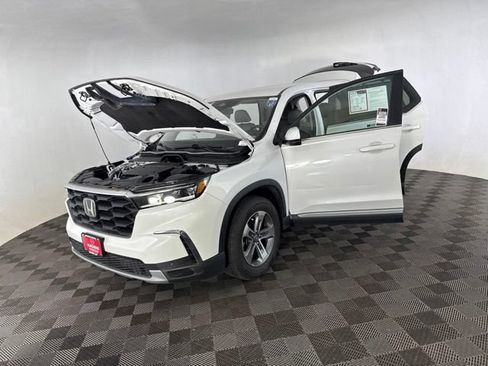 Used 2023 Honda Pilot EX-L image 10