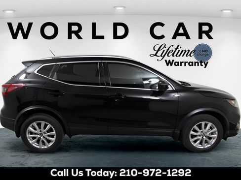 Used 2022 Nissan Rogue Sport SV w/ Technology Package AWD/4WD image 8