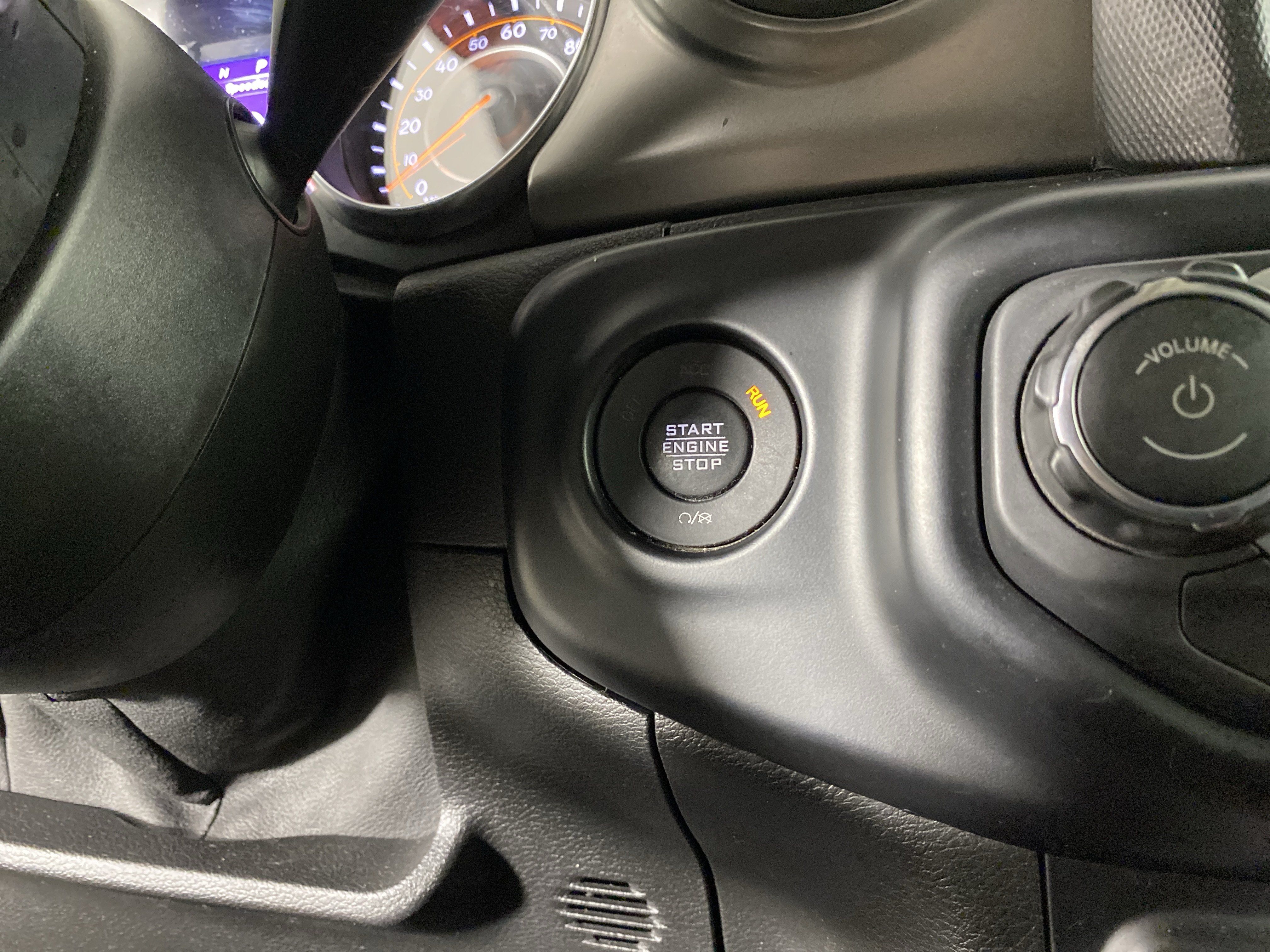 Used 2022 Jeep Gladiator Sport AWD/4WD image 26