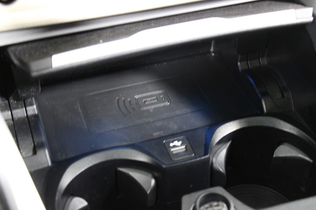 Used 2024 BMW i4 eDrive40 w/ M Sport Package RWD image 15