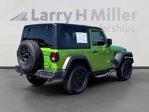 Used 2025 Jeep Wrangler Sport image 6