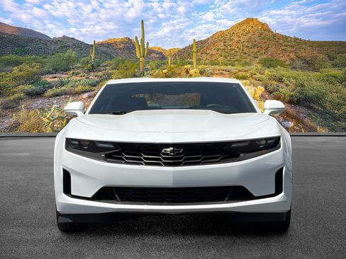 Used 2024 Chevrolet Camaro LT RWD image 5