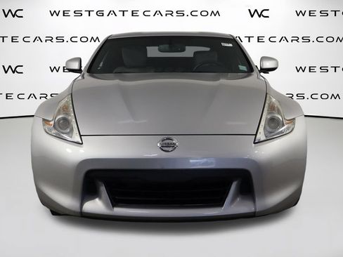 Used 2009 Nissan 370Z Touring RWD image 2