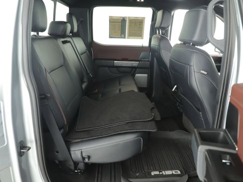 Used 2022 Ford F150 Lariat image 11