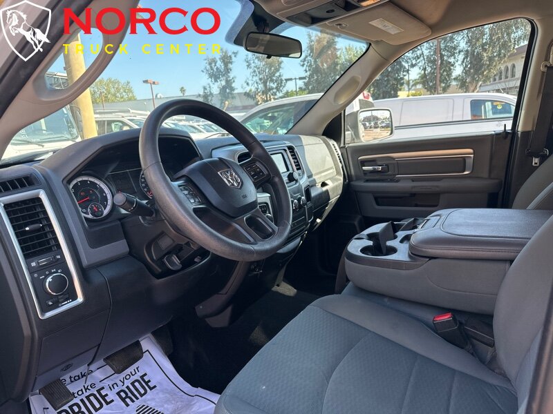 Used 2019 RAM 1500 Classic SLT RWD image 17