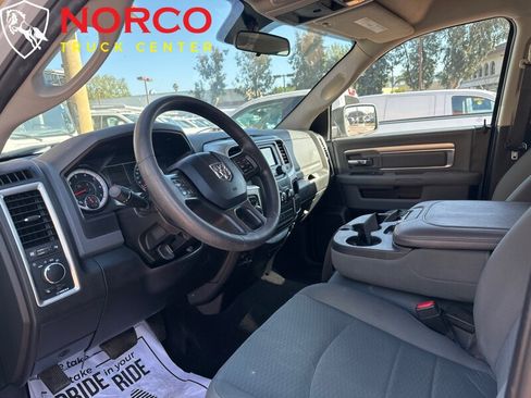 Used 2019 RAM 1500 Classic SLT image 17