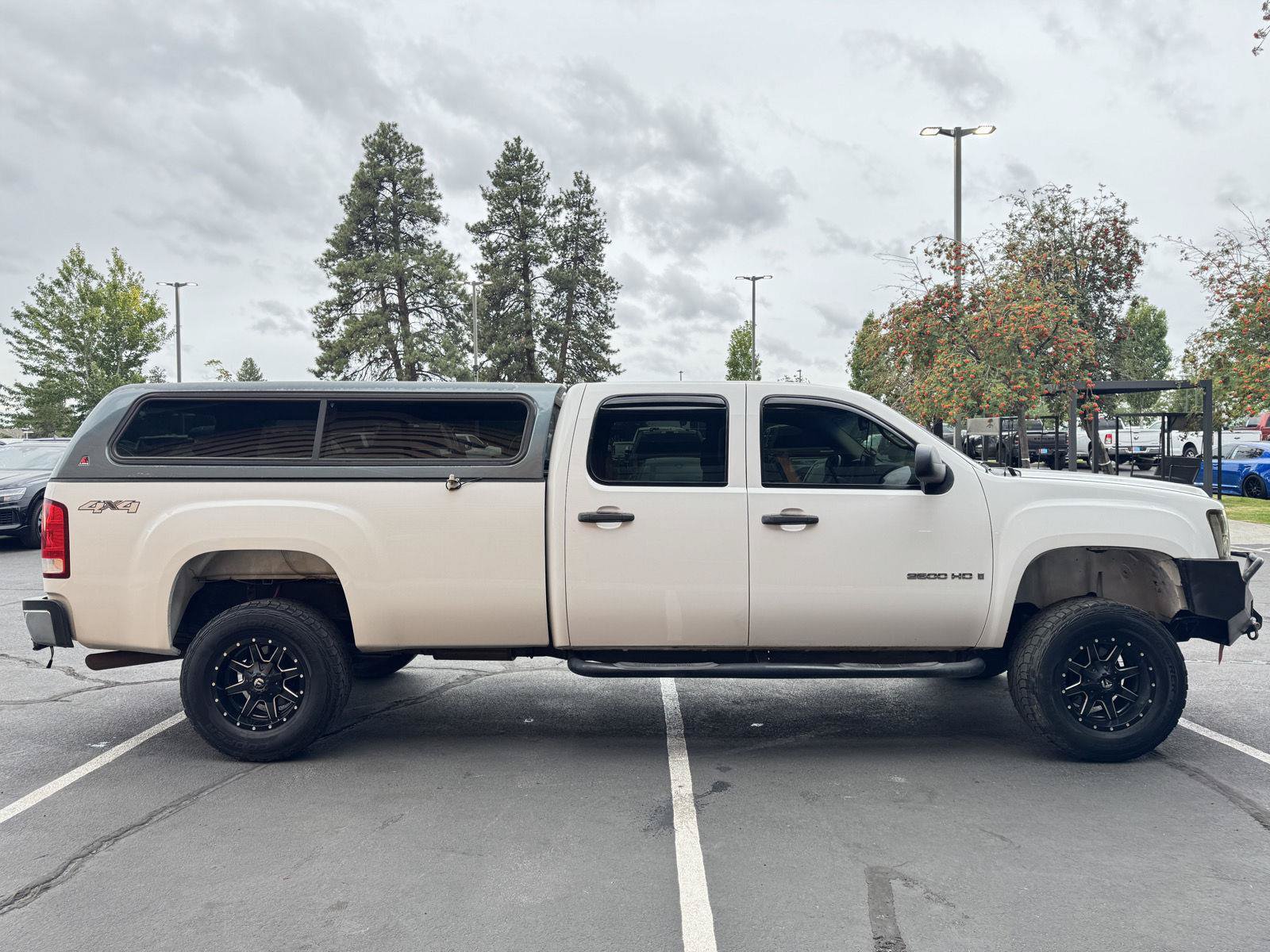 Used 2008 GMC Sierra 2500 SLE w/ SLE2 Preferred Package AWD/4WD image 6