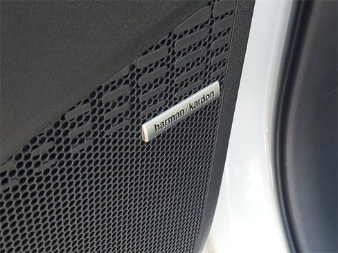 New 2026 Subaru Solterra Limited image 18