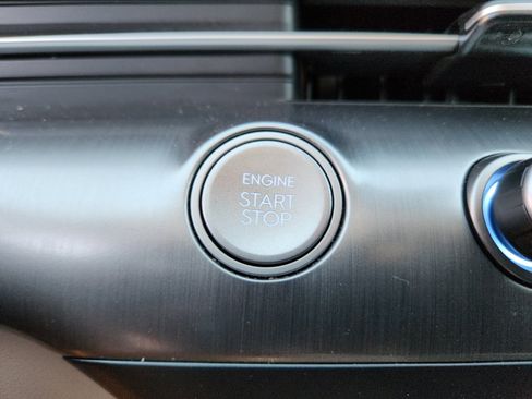 Used 2025 Hyundai Kona SEL image 19