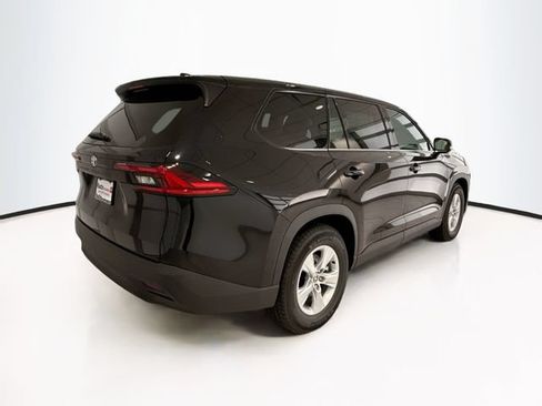 Certified 2025 Toyota Grand Highlander FWD image 6