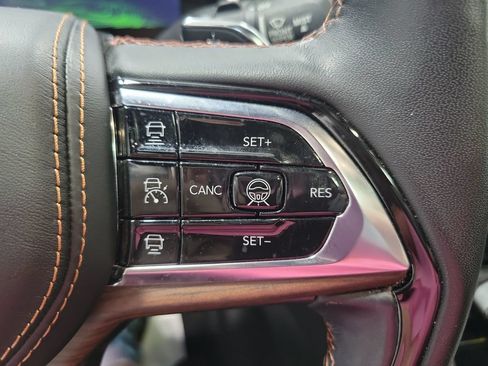 Certified 2022 Jeep Grand Cherokee Summit w/ Advanced Protech Group IV AWD/4WD image 43