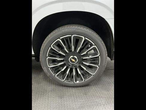 New 2026 Chevrolet Suburban High Country AWD/4WD image 48