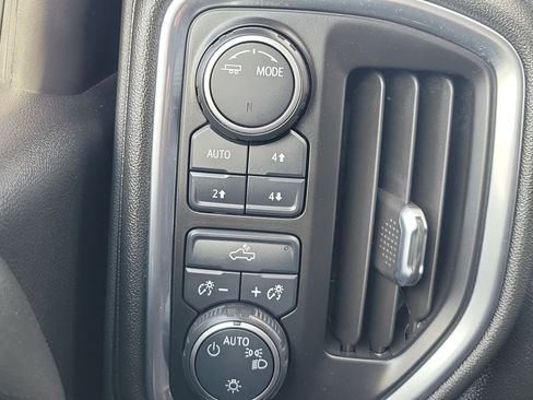 Used 2021 Chevrolet Silverado 1500 LT AWD/4WD image 29