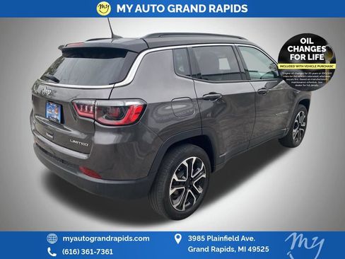 Used 2023 Jeep Compass Limited AWD/4WD image 5