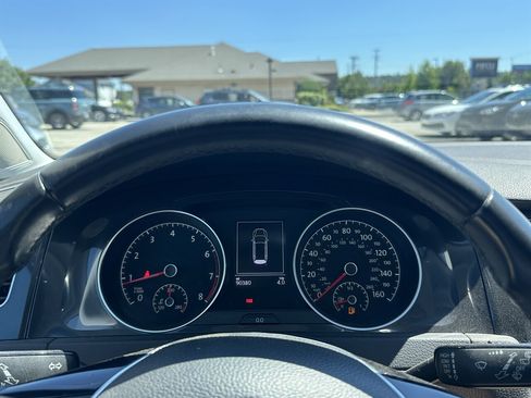 Used 2018 Volkswagen Golf Alltrack SE AWD/4WD image 12