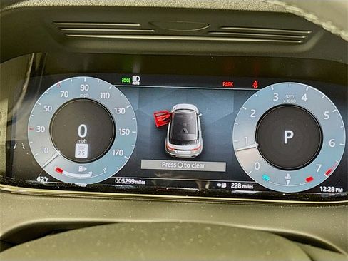 Used 2025 Land Rover Range Rover Evoque S image 13