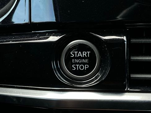 Used 2023 Nissan Pathfinder Platinum image 34