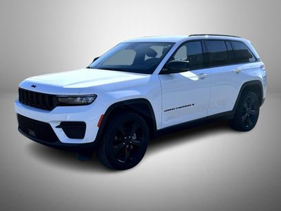 Used 2023 Jeep Grand Cherokee Altitude