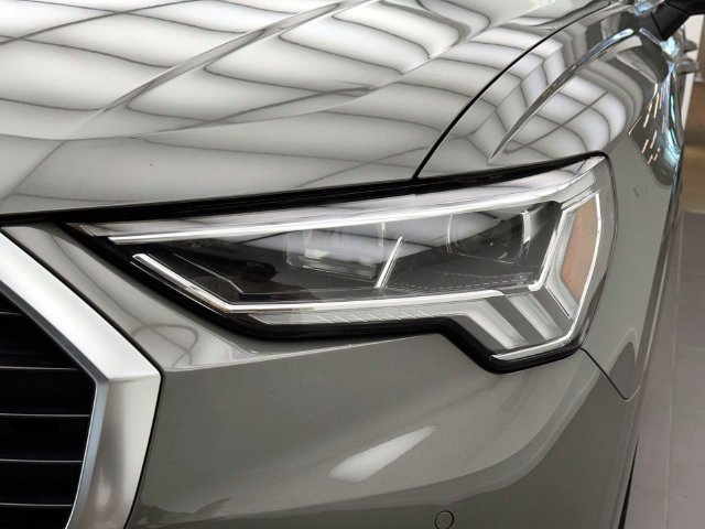 Used 2023 Audi Q3 2.0T Premium w/ Convenience Package AWD/4WD image 6