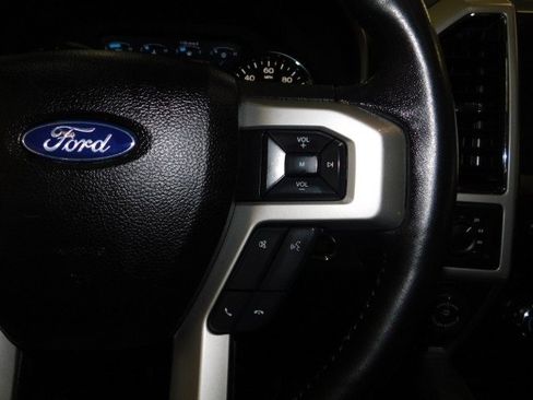 Used 2018 Ford F150 Lariat image 29