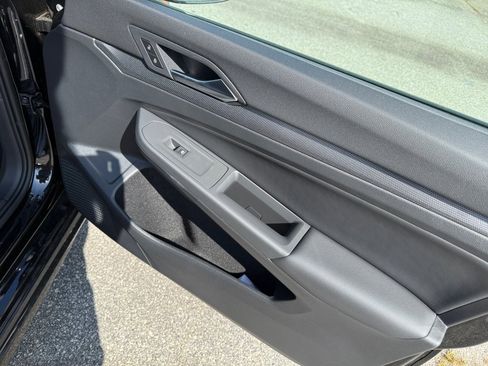 New 2026 Volkswagen Golf image 31