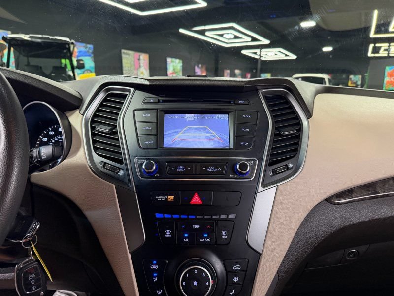 Used 2017 Hyundai Santa Fe Sport FWD image 13