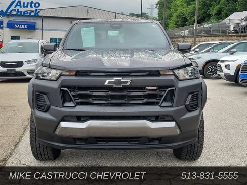 Used 2024 Chevrolet Colorado Trail Boss w/ Advanced Trailering Package AWD/4WD image 8