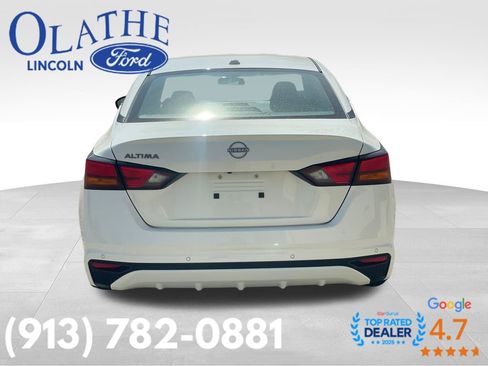 Used 2025 Nissan Altima 2.5 SV image 4