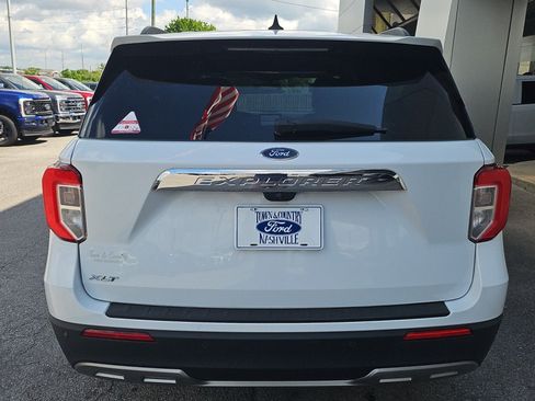 Used 2023 Ford Explorer XLT w/ Equipment Group 202A RWD image 4