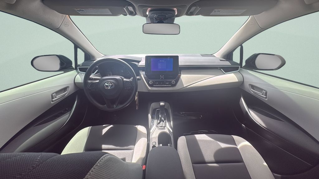 Used 2025 Toyota Corolla LE FWD image 11