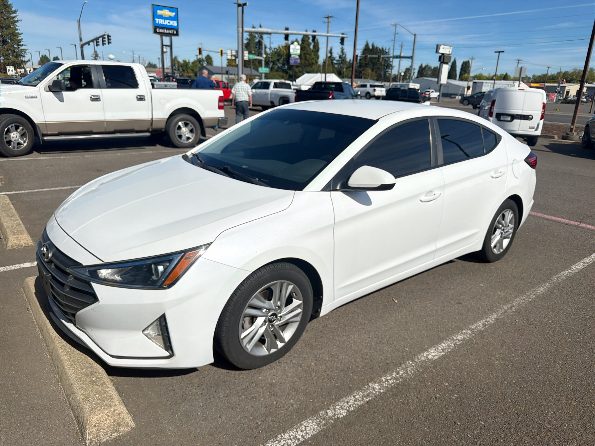 Used 2020 Hyundai Elantra SEL w/ Cargo Package (C1) FWD image 4