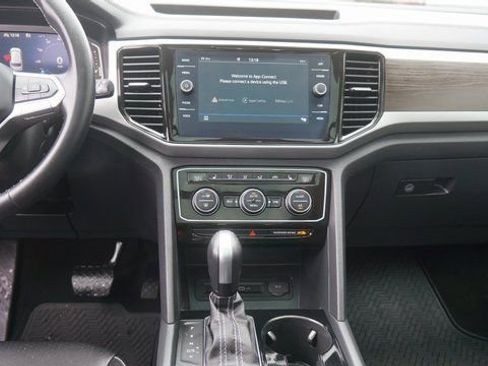 Certified 2023 Volkswagen Atlas SE w/ Panoramic Sunroof Package image 38