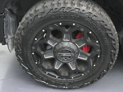Used 2020 Toyota Tundra SR5 w/ SR5 Leather Package AWD/4WD image 9